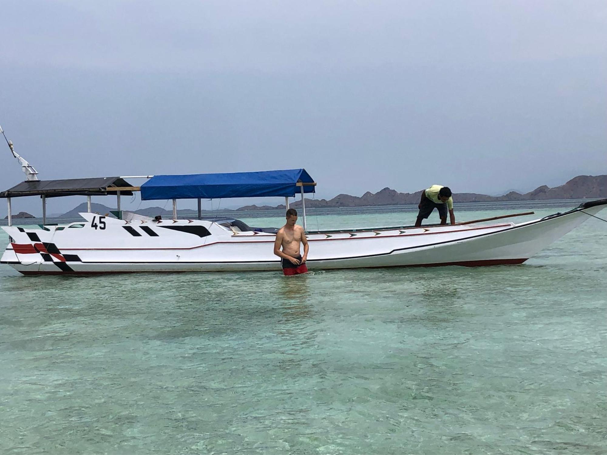 Dua Putri Komodo Homestay Dış mekan fotoğraf