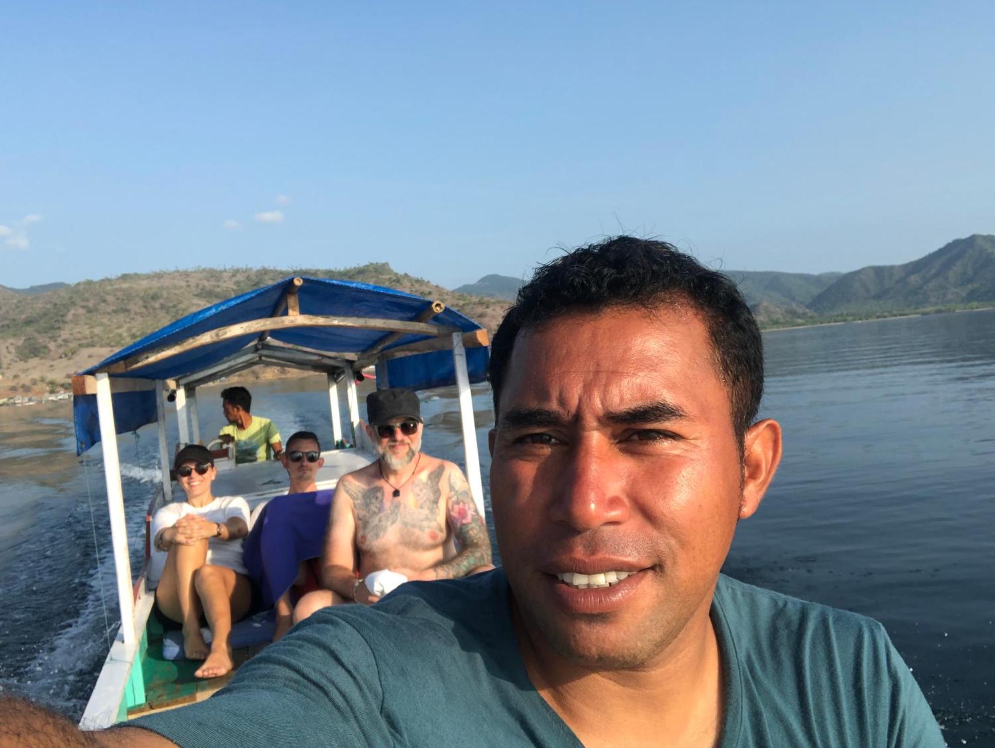 Dua Putri Komodo Homestay Dış mekan fotoğraf