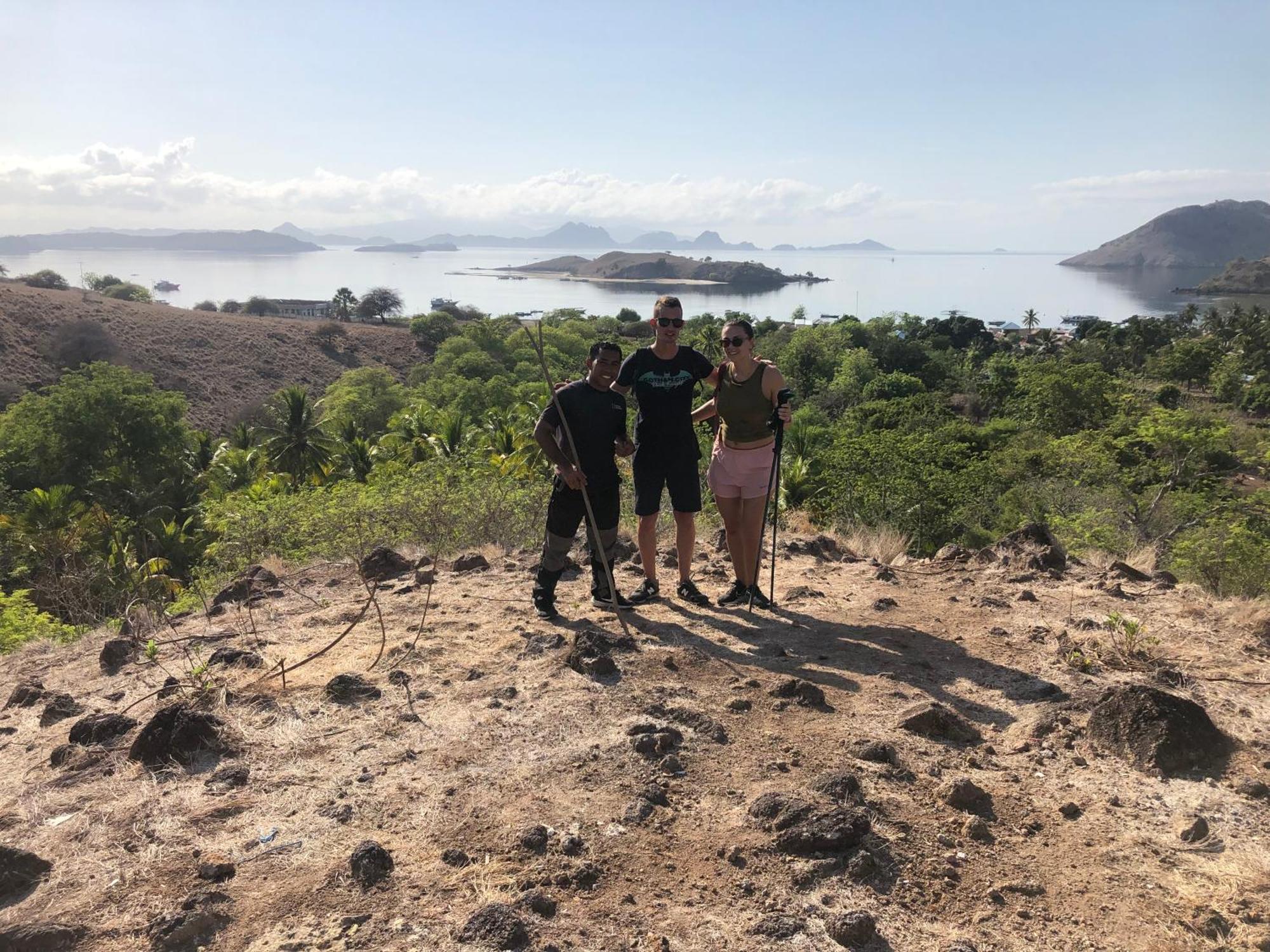Dua Putri Komodo Homestay Dış mekan fotoğraf