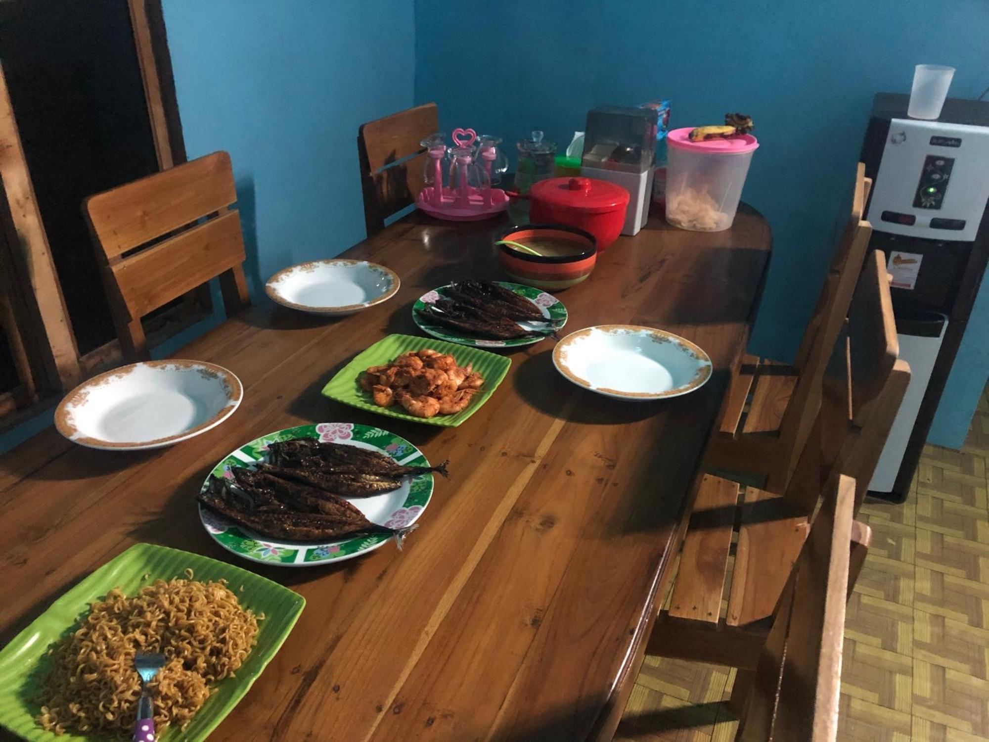 Dua Putri Komodo Homestay Dış mekan fotoğraf