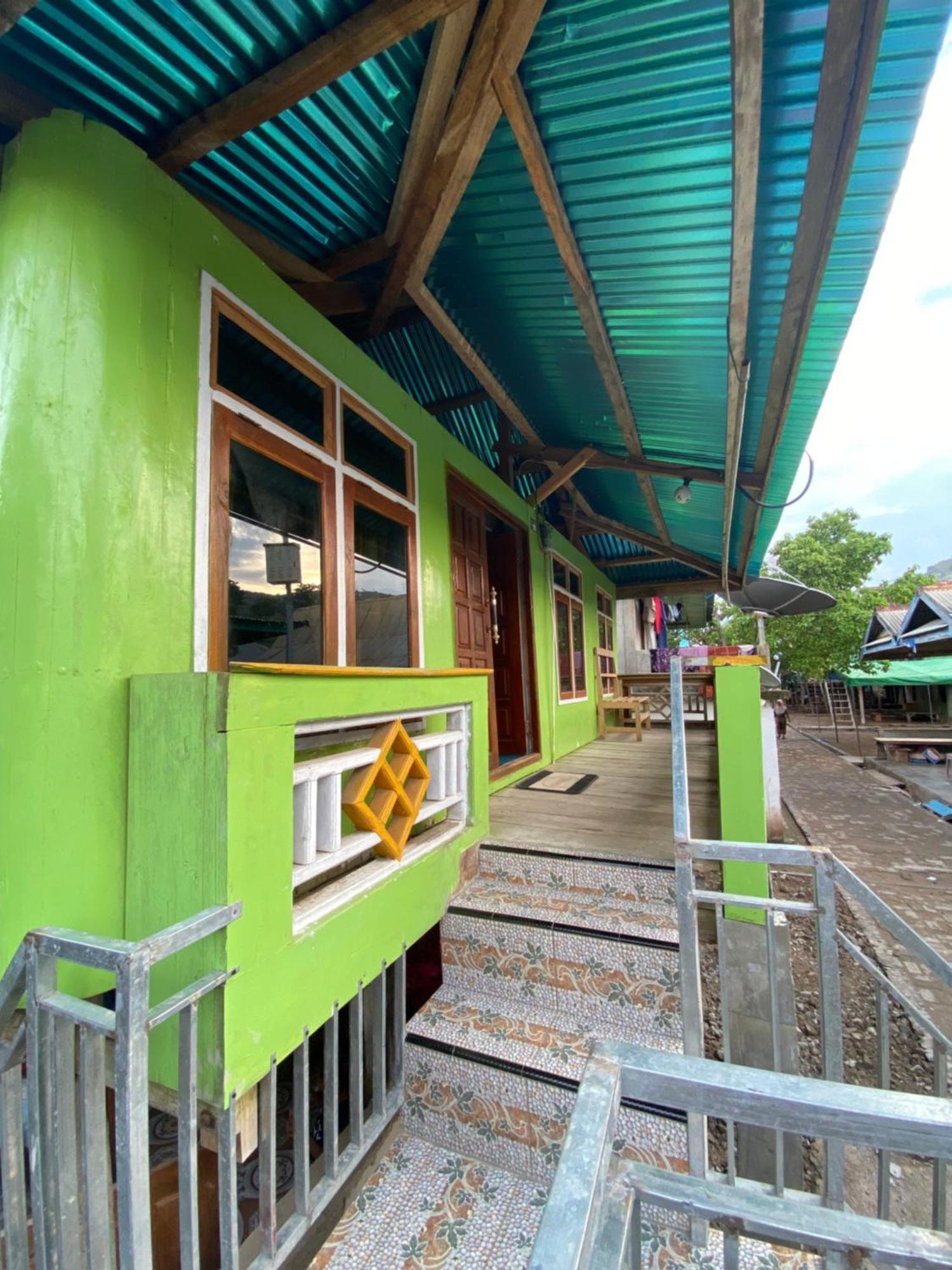 Dua Putri Komodo Homestay Dış mekan fotoğraf