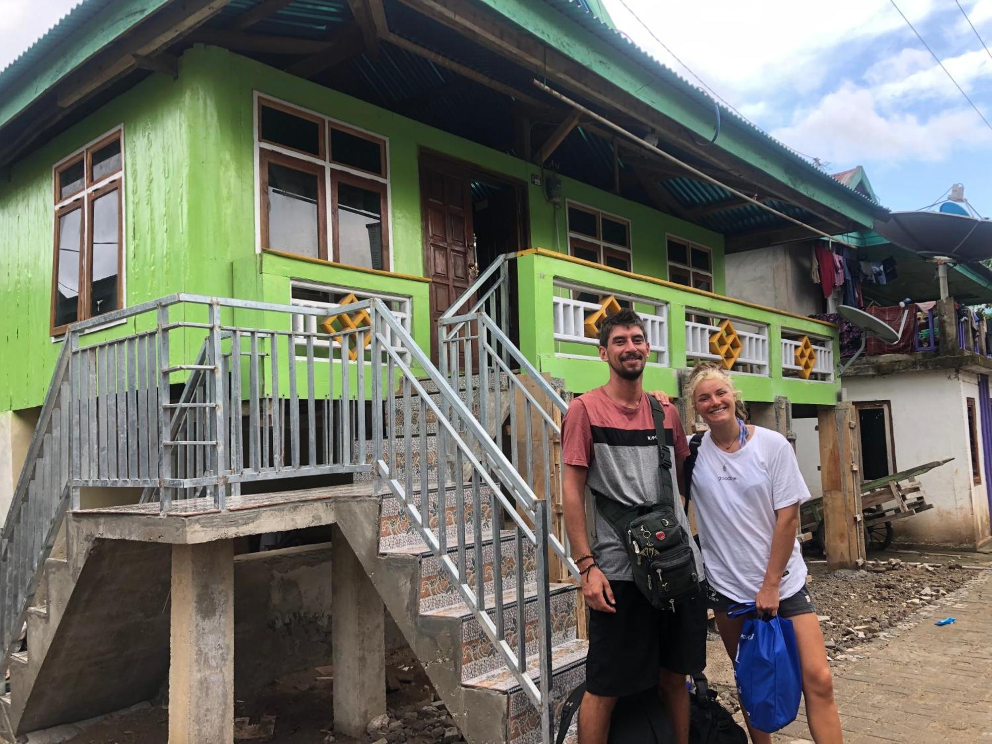 Dua Putri Komodo Homestay Dış mekan fotoğraf