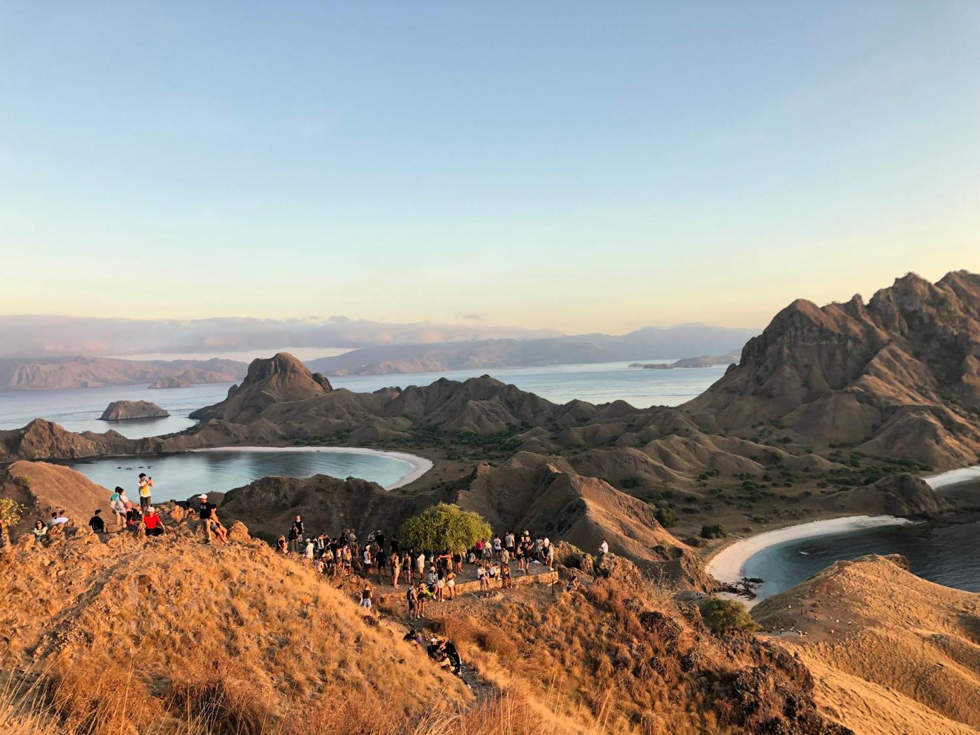 Dua Putri Komodo Homestay Dış mekan fotoğraf
