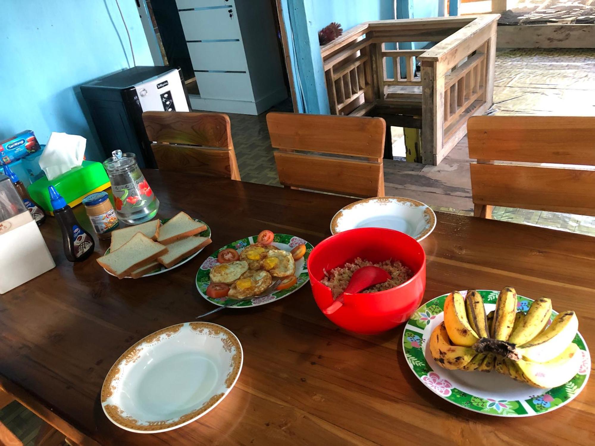 Dua Putri Komodo Homestay Dış mekan fotoğraf