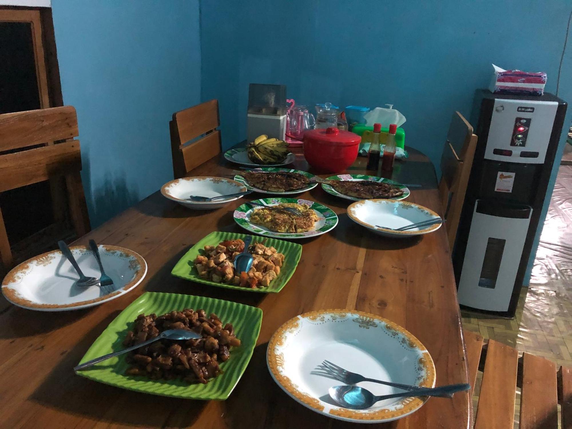 Dua Putri Komodo Homestay Dış mekan fotoğraf
